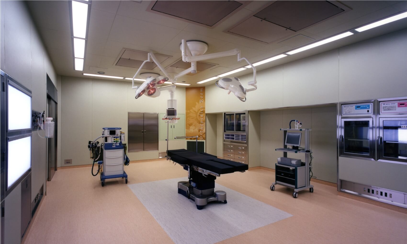 手術、高度医療、リハビリテーションフロア（4階）