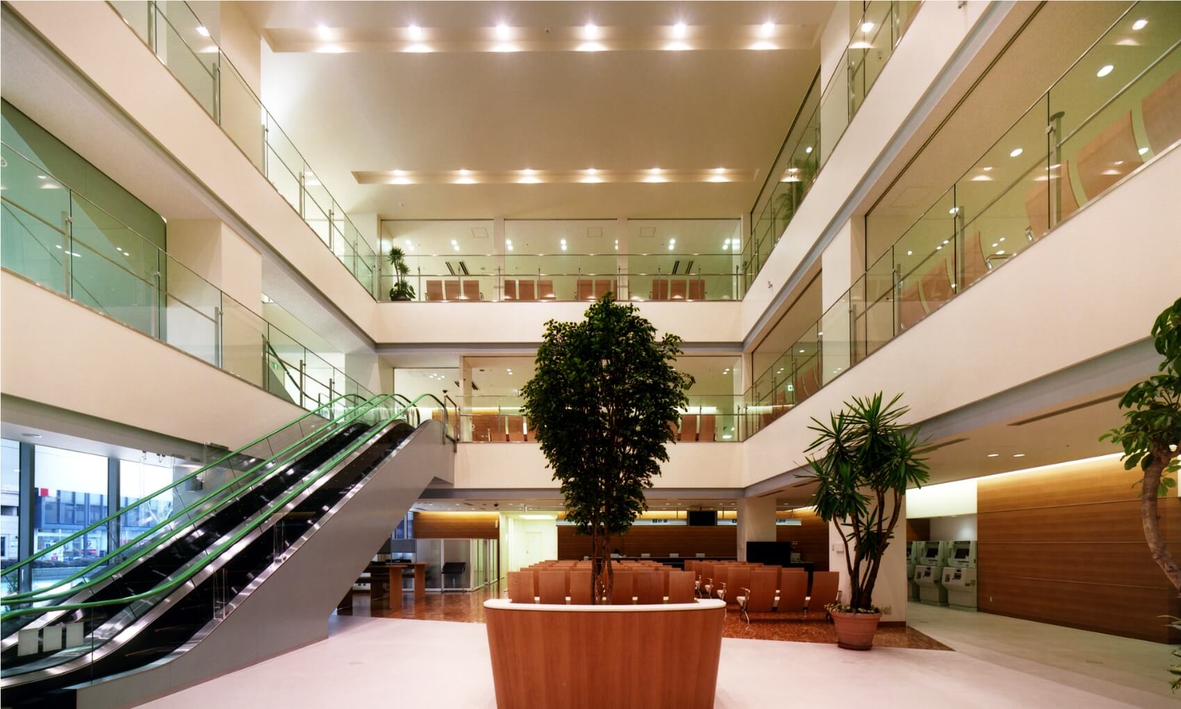 外来フロア（1階）