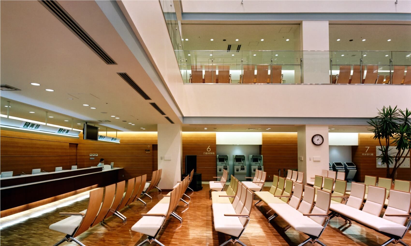 外来フロア（1階）